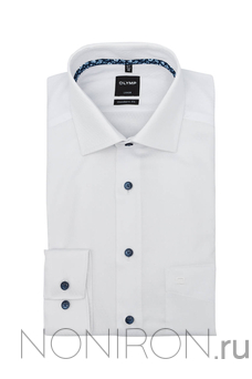 Рубашка Olymp Luxor белая с фигурной выделкой и контрастным патчем на воротничке. Рукав 64 см. Modern Fit.